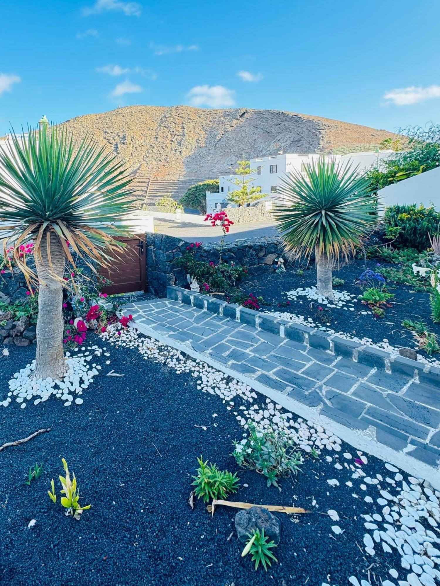 Casa Rural Yeyo En El Crater Del Volcan Tinguaton Eksteriør billede